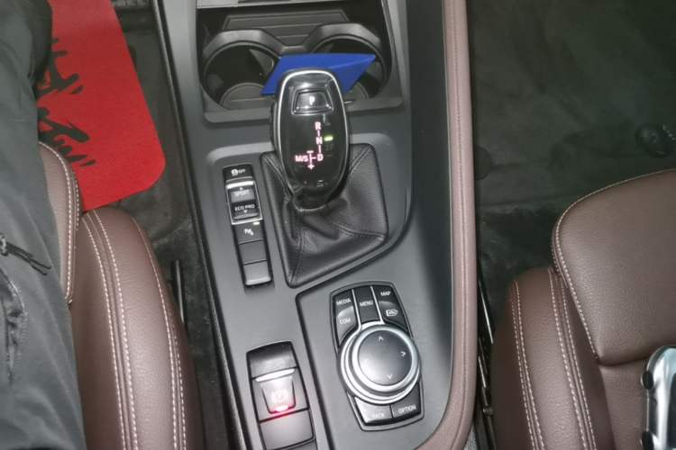 Used BMW X1 2022 sDrive25Li Leading Model Gear Lever