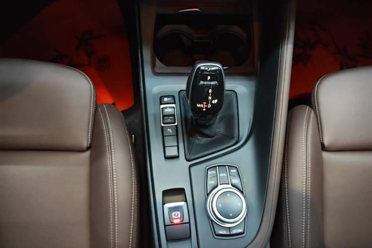 Used BMW X1 2022 sDrive25Li Leading Model Gear Lever
