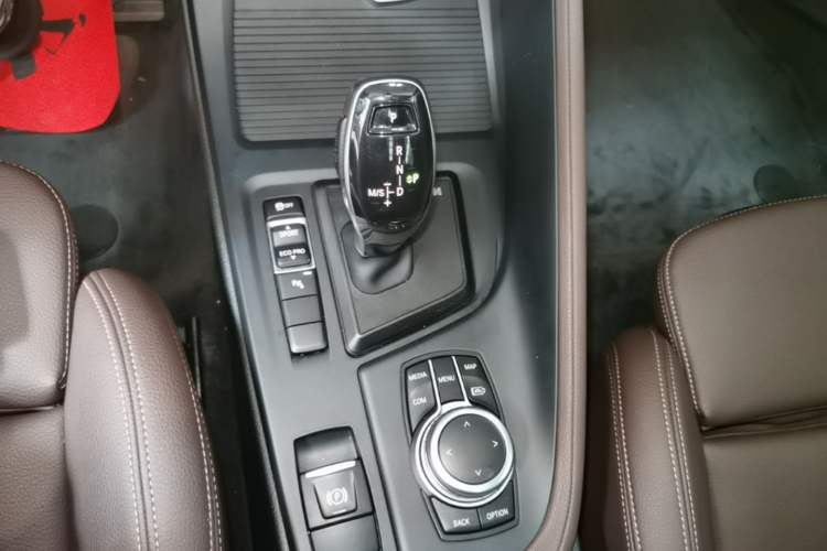 Used BMW X1 2022 sDrive25Li Leading Model Gear Lever