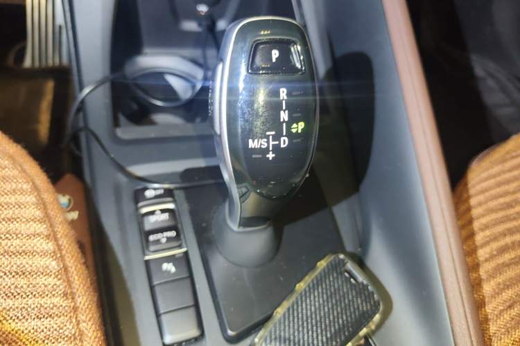 Used BMW X1 2022 sDrive25Li Leading Model Gear Lever