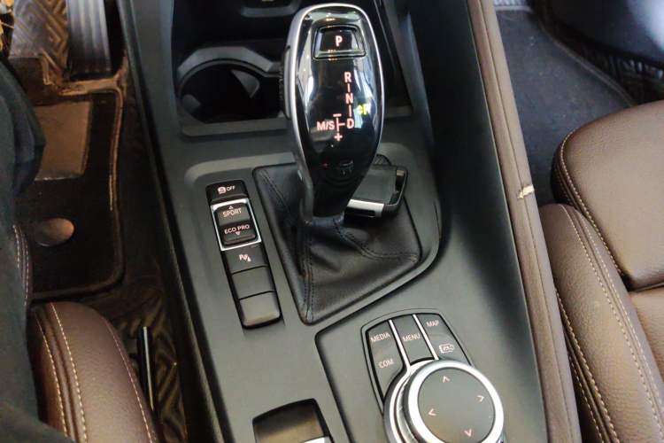 Used BMW X1 2022 sDrive25Li Leading Model Gear Lever