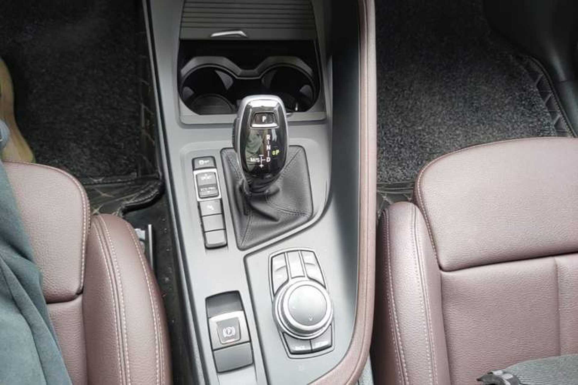 Used BMW X1 2022 sDrive25Li Leading Model Gear Lever