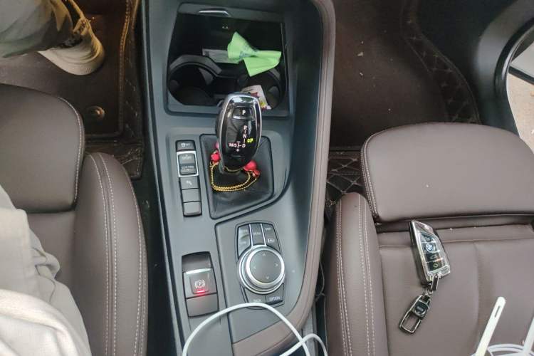 Used BMW X1 2022 sDrive25Li Leading Model Gear Lever