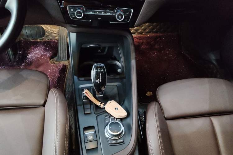 Used BMW X1 2022 sDrive25Li Leading Model Gear Lever