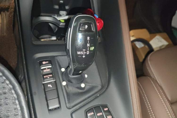 Used BMW X1 2022 sDrive25Li Leading Model Gear Lever