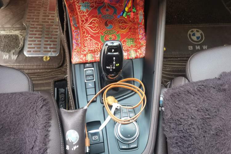 Used BMW X1 2022 sDrive25Li Leading Model Gear Lever