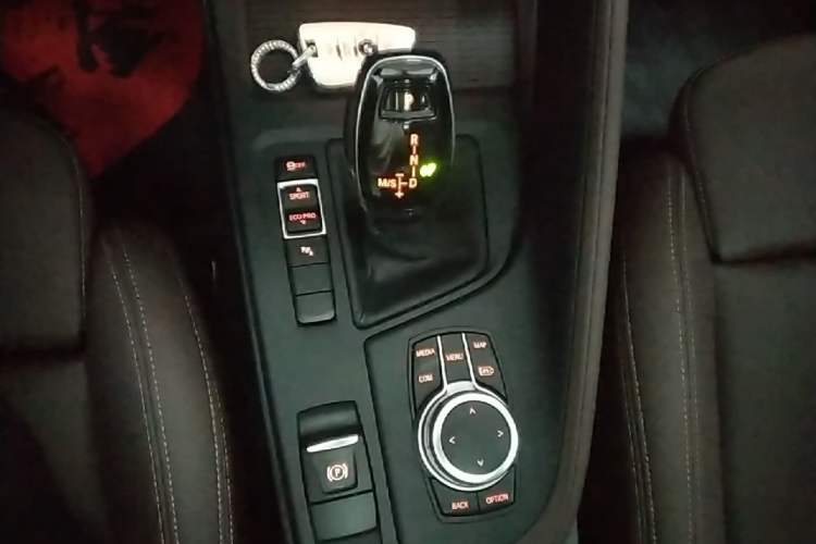 Used BMW X1 2022 sDrive25Li Leading Model Gear Lever