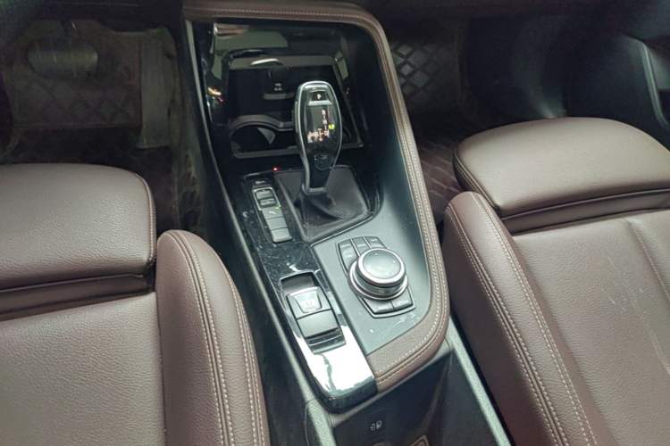 Used BMW X1 2022 sDrive20Li Luxury Model Gear Lever
