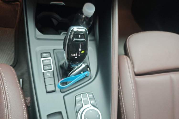 Used BMW X1 2022 sDrive25Li Leading Model Gear Lever