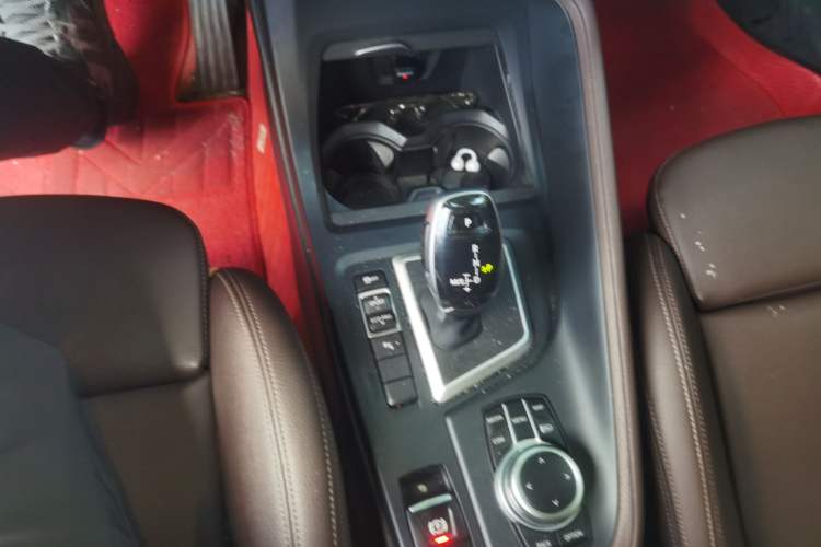 Used BMW X1 2022 sDrive25Li Leading Model Gear Lever