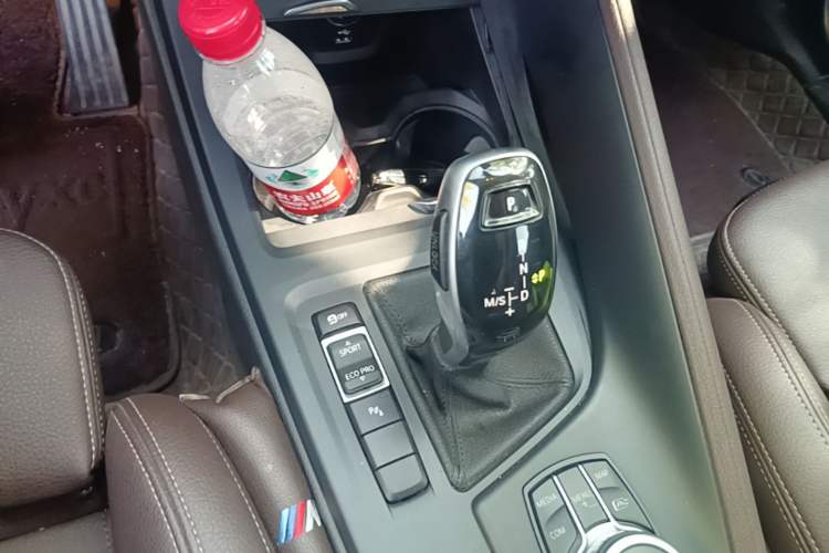 Used BMW X1 2022 sDrive25Li Leading Model Gear Lever