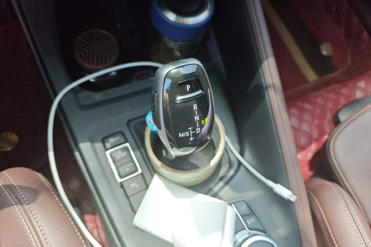 Used BMW X1 2022 sDrive25Li Leading Model Gear Lever