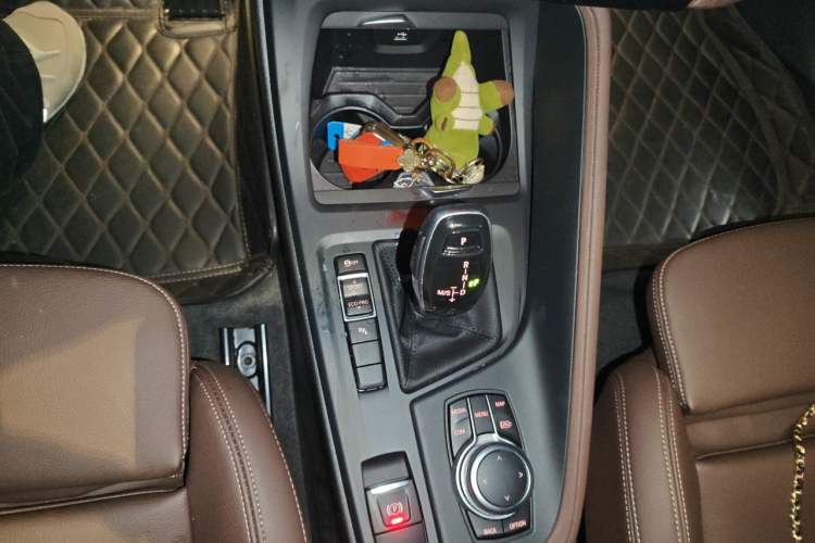 Used BMW X1 2022 sDrive25Li Leading Model Gear Lever