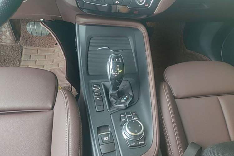 Used BMW X1 2022 sDrive25Li Leading Model Gear Lever