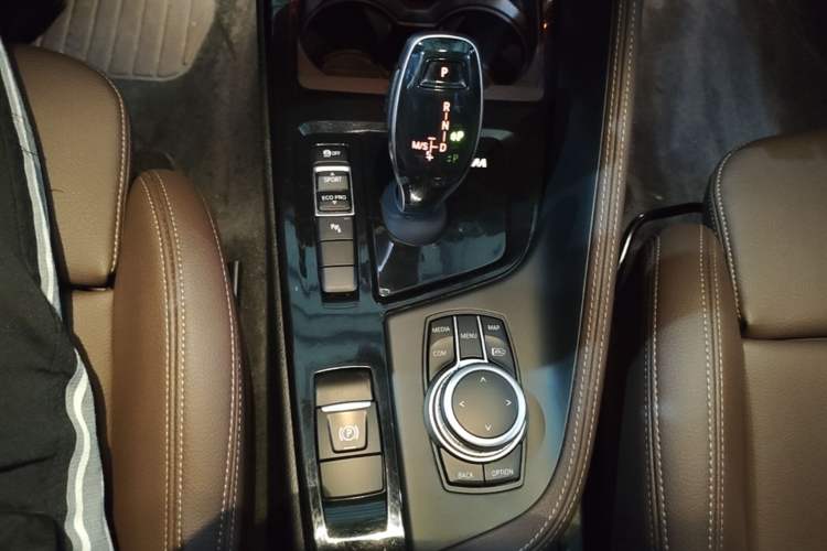 Used BMW X1 2022 sDrive20Li Luxury Model Gear Lever