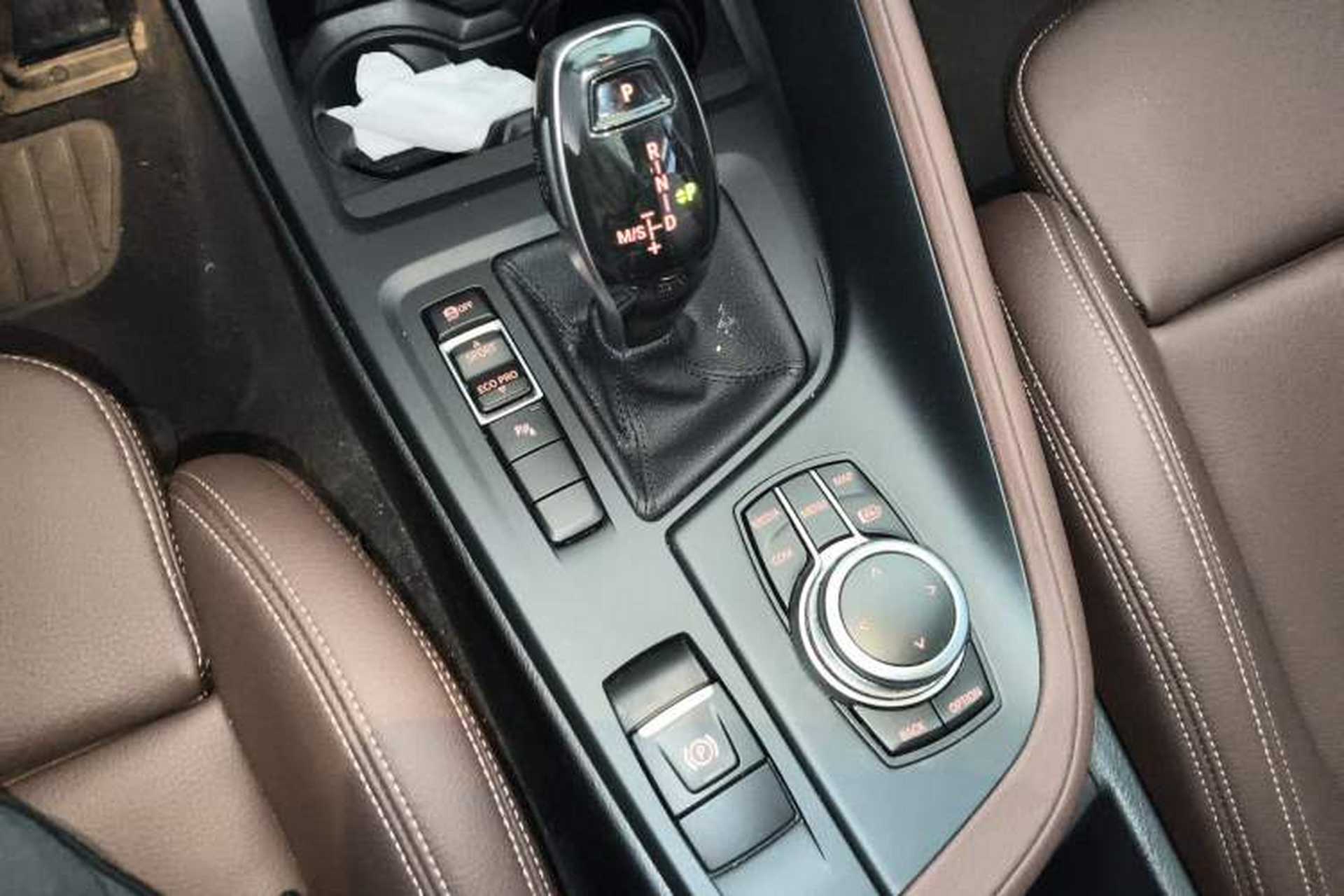 Used BMW X1 2022 sDrive25Li Leading Model Gear Lever