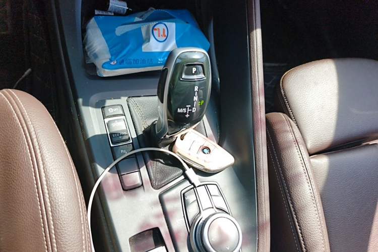 Used BMW X1 2022 sDrive25Li Leading Model Gear Lever
