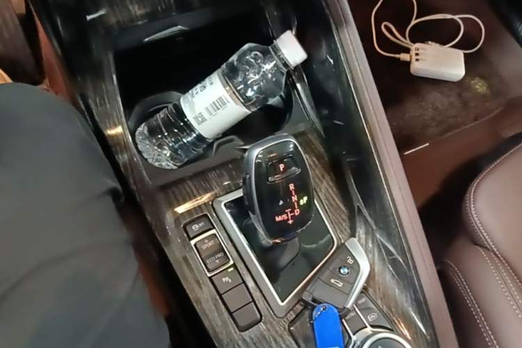 Used BMW X1 2022 sDrive25Li Leading Model Gear Lever