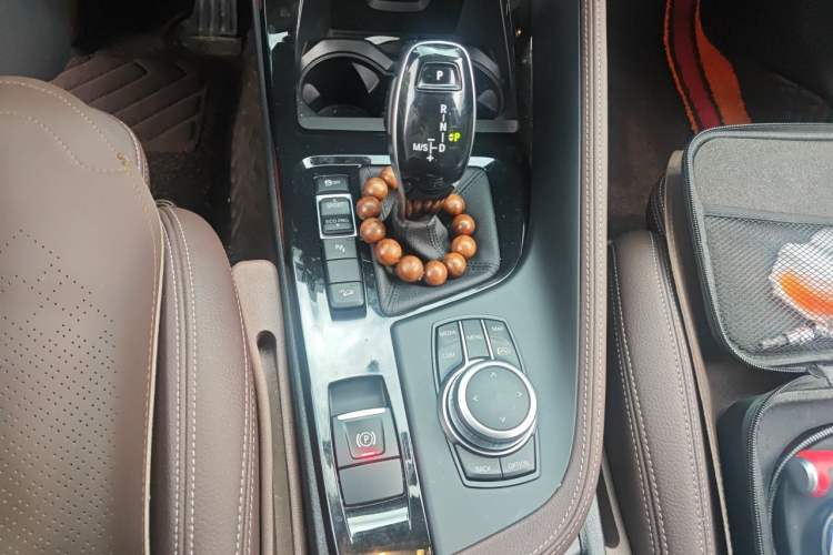 Used BMW X1 2022 Updated xDrive25Li Premium Edition Gear Lever
