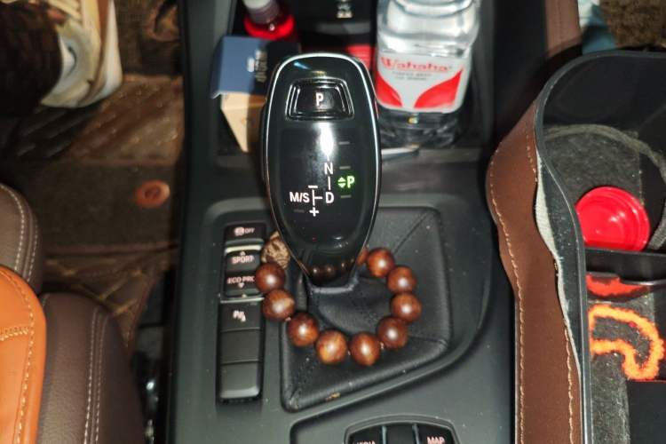 Used BMW X1 2022 sDrive25Li Leading Model Gear Lever