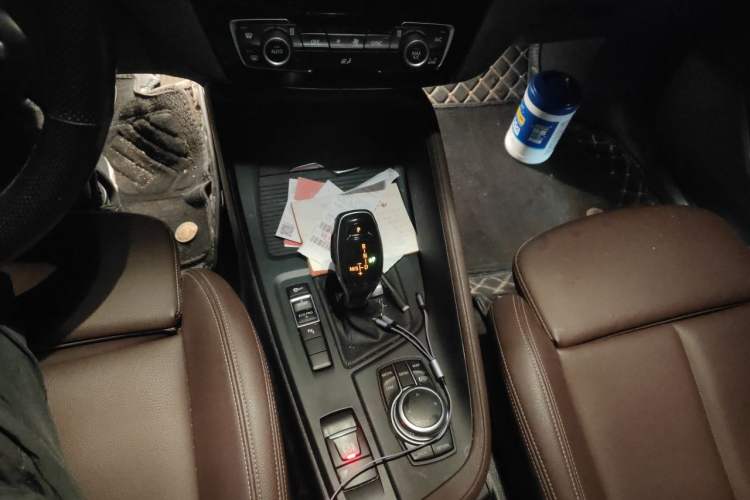 Used BMW X1 2022 sDrive25Li Leading Model Gear Lever