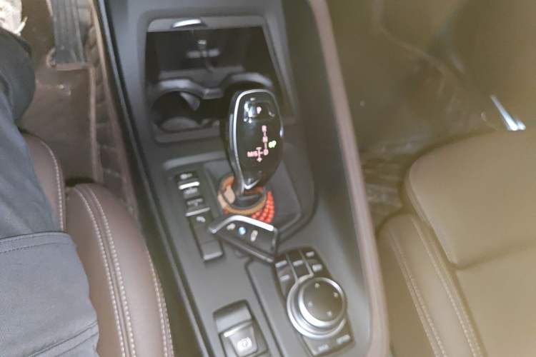 Used BMW X1 2022 sDrive25Li Leading Model Gear Lever
