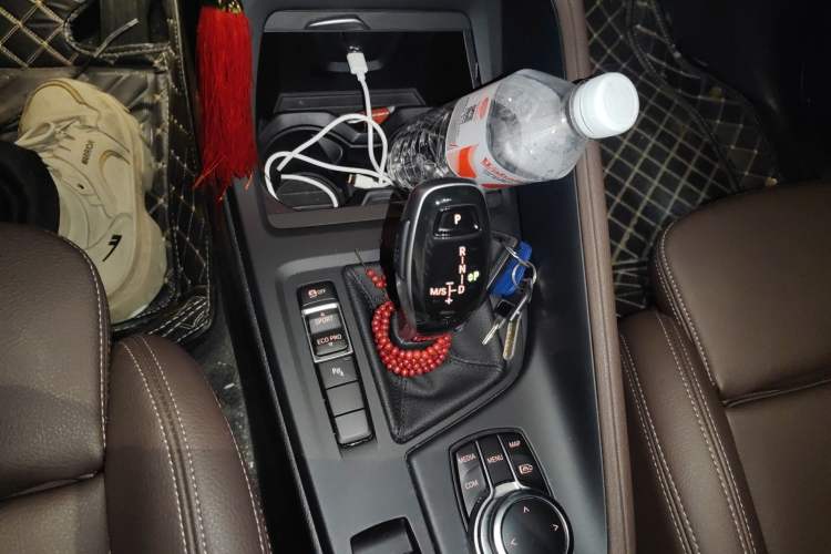 Used BMW X1 2022 sDrive25Li Leading Model Gear Lever