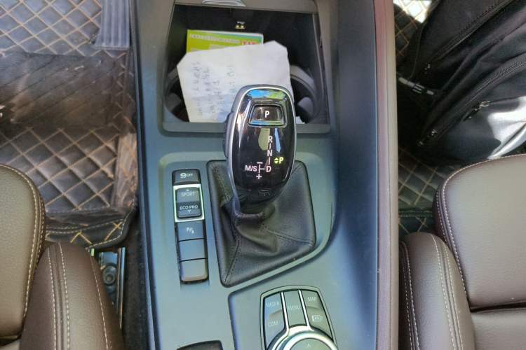 Used BMW X1 2022 sDrive25Li Leading Model Gear Lever