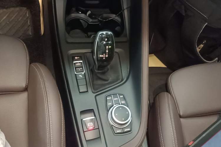 Used BMW X1 2022 sDrive25Li Leading Model Gear Lever