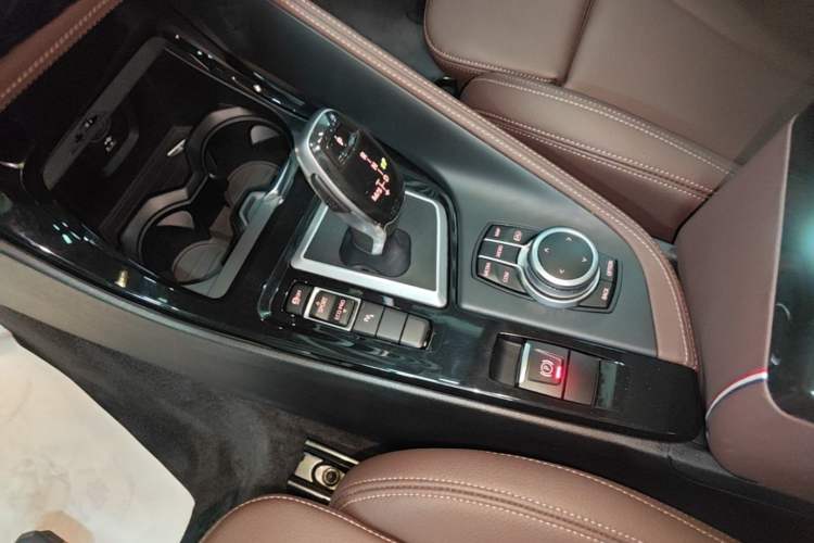 Used BMW X1 2022 sDrive20Li Luxury Model Gear Lever