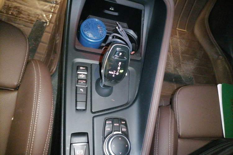 Used BMW X1 2022 sDrive25Li Leading Model Gear Lever