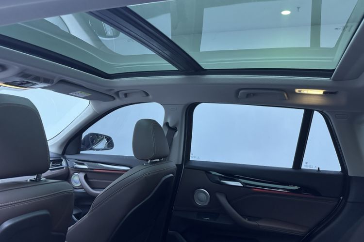 Used BMW X1 2022 sDrive25Li Leading Model Headliner