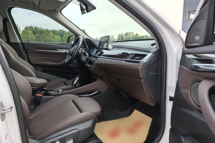Used BMW X1 2022 Updated xDrive25Li Premium Edition Interior 4