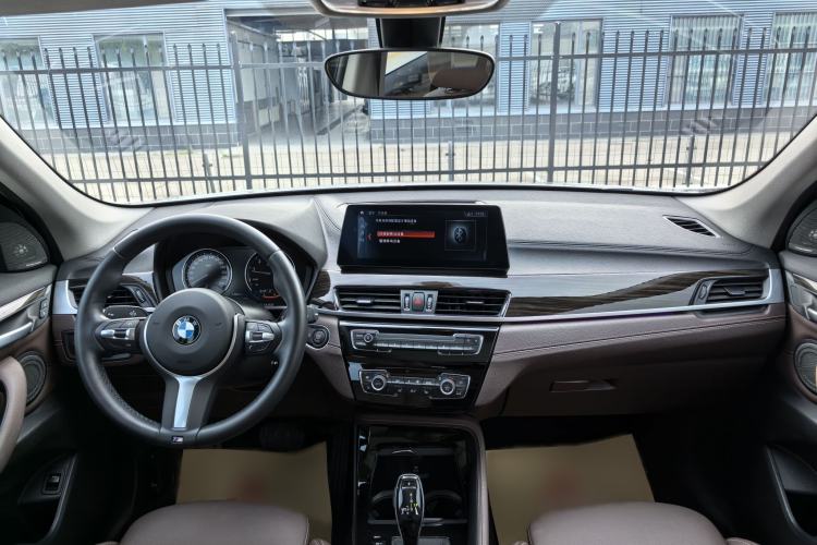 Used BMW X1 2022 Updated xDrive25Li Premium Edition Interior 5