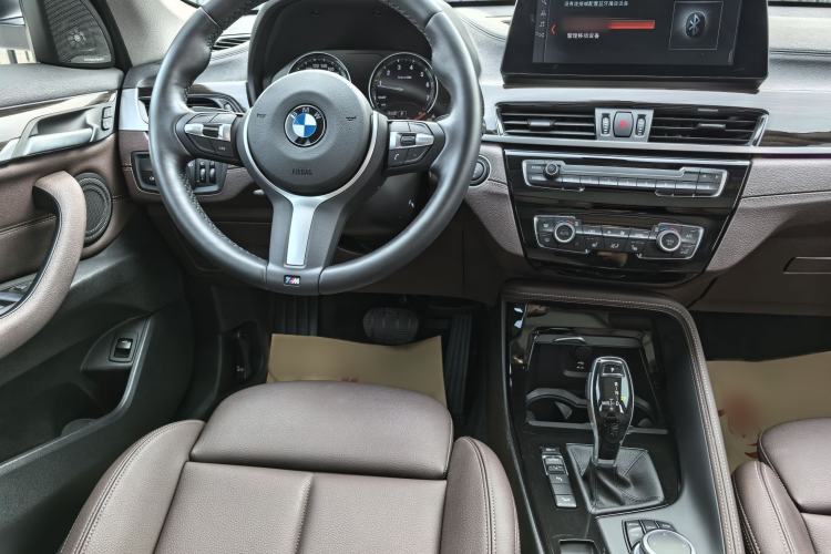 Used BMW X1 2022 Updated xDrive25Li Premium Edition Interior 6