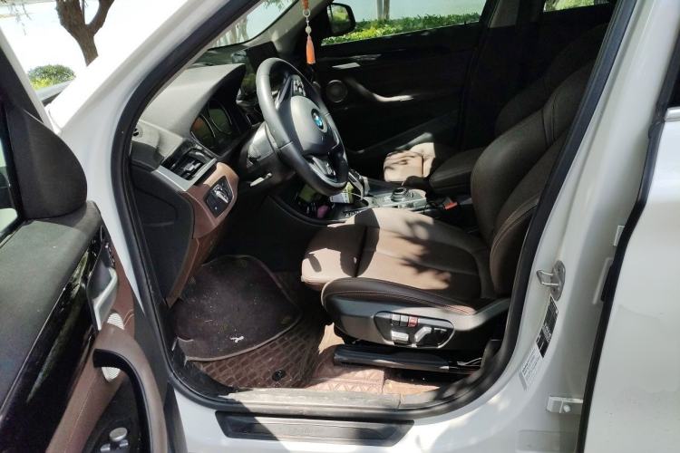Used BMW X1 2022 sDrive20Li Fashion Model Left Front Seat