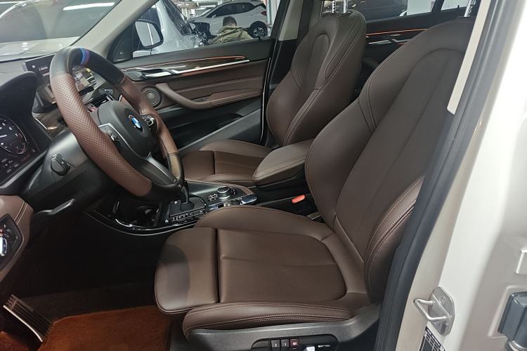 Used BMW X1 2022 Updated xDrive25Li Premium Edition Left Front Seat
