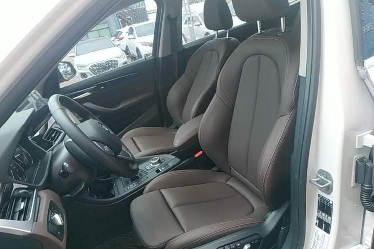 Used BMW X1 2022 sDrive20Li Fashion Model Left Front Seat