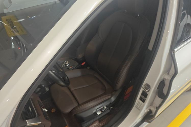 Used BMW X1 2022 sDrive25Li Leading Model Left Front Seat