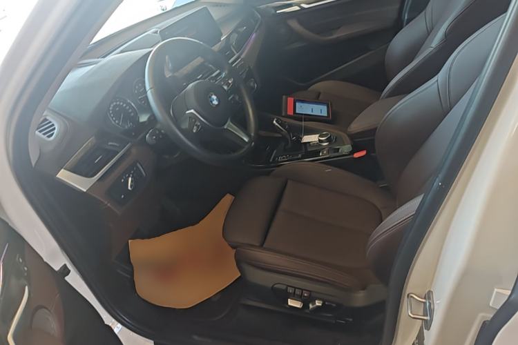 Used BMW X1 2022 Updated xDrive25Li Premium Edition Left Front Seat