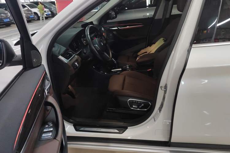 Used BMW X1 2022 Updated xDrive25Li Premium Edition Left Front Seat