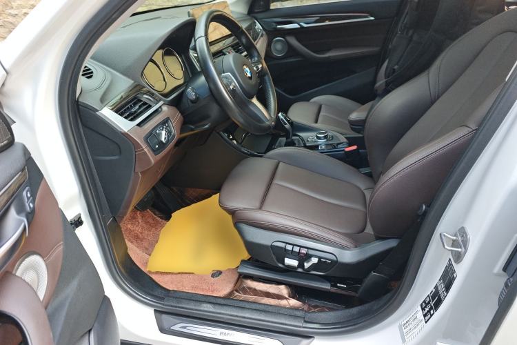 Used BMW X1 2022 Updated xDrive25Li Premium Edition Left Front Seat