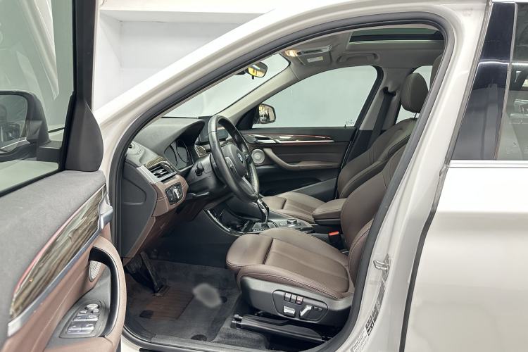 Used BMW X1 2022 xDrive25Li Luxury Model Left Front Seat