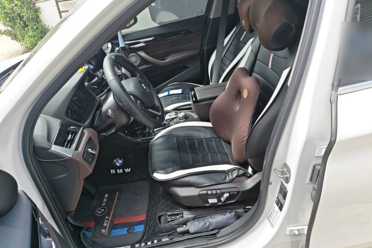 Used BMW X1 2022 sDrive20Li Fashion Model Left Front Seat