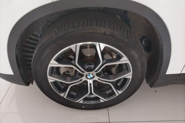Used BMW X1 2022 sDrive25Li Leading Model Left Front Wheel Hub