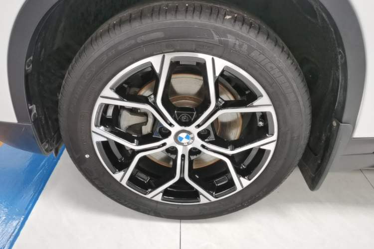 Used BMW X1 2022 sDrive25Li Leading Model Left Front Wheel Hub