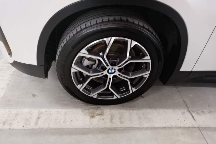 Used BMW X1 2022 sDrive25Li Leading Model Left Front Wheel Hub