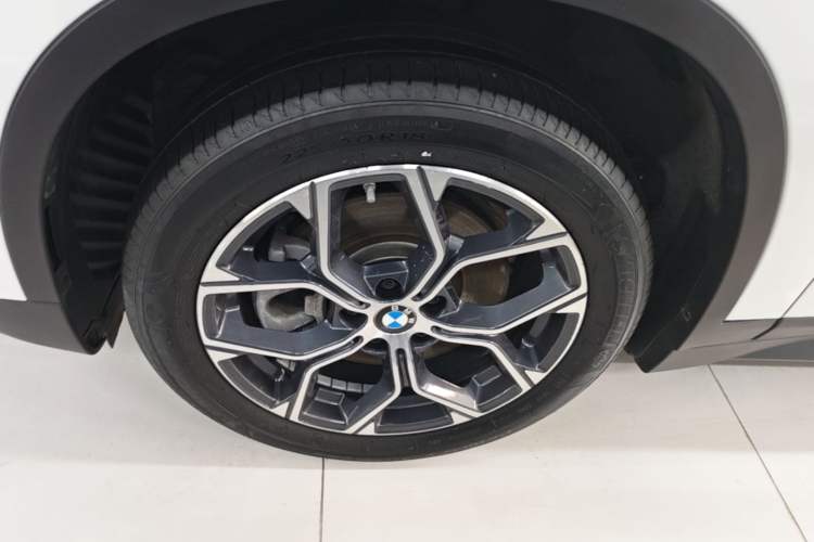 Used BMW X1 2022 sDrive25Li Leading Model Left Front Wheel Hub