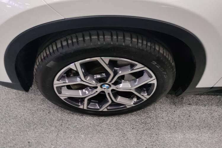 Used BMW X1 2022 sDrive25Li Leading Model Left Front Wheel Hub