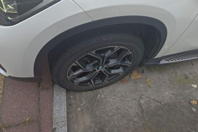 Used BMW X1 2022 sDrive20Li Fashion Model Left Front Wheel Hub